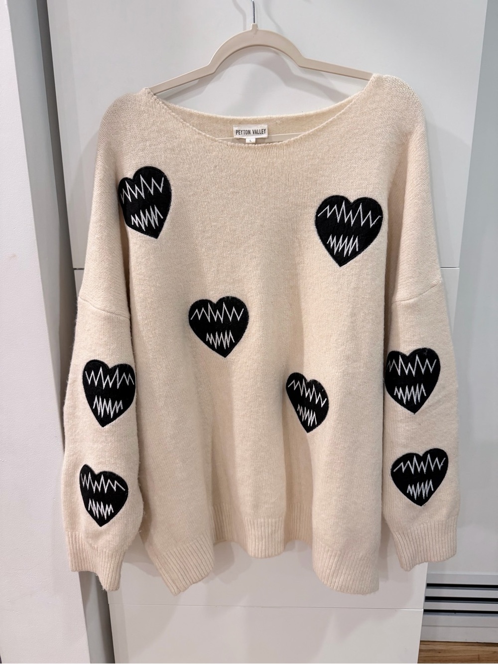 Peyton Valley Cream Black Heart Oversized Sweater Size L